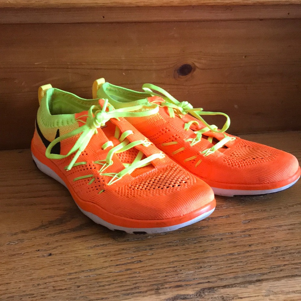 Nike free sneakers